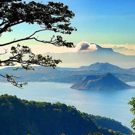 Blowing In The Wind - Lake View Apartments Tagaytay City Εξωτερικό φωτογραφία