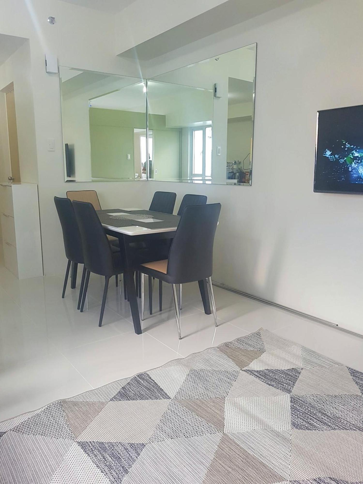 Blowing In The Wind - Lake View Apartments Tagaytay City Δωμάτιο φωτογραφία