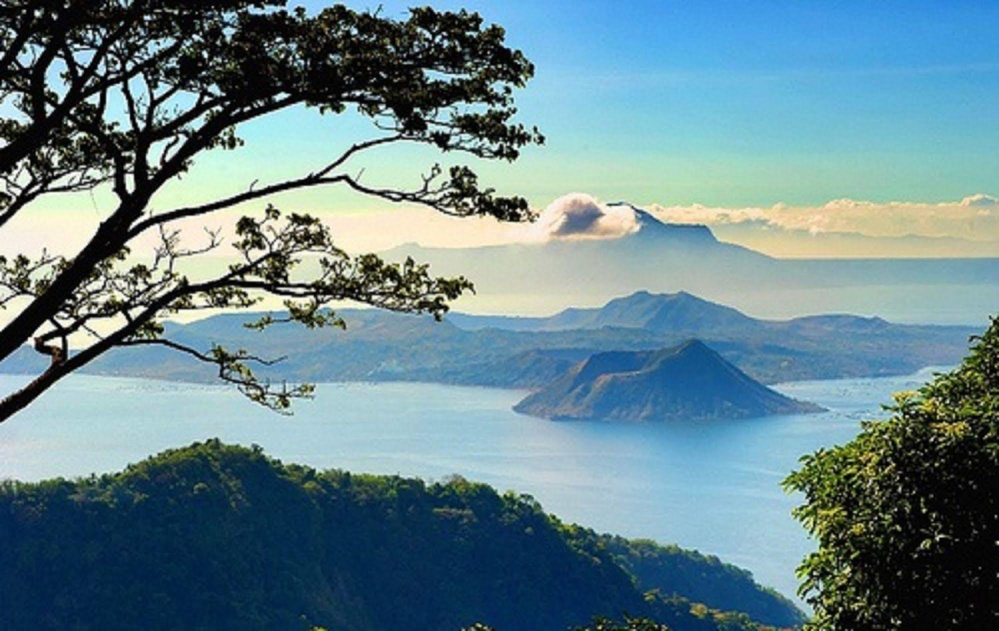 Blowing In The Wind - Lake View Apartments Tagaytay City Εξωτερικό φωτογραφία
